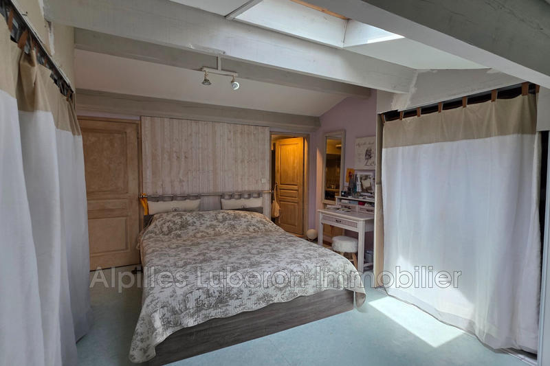 Maison - 250 m² - 5 pièces