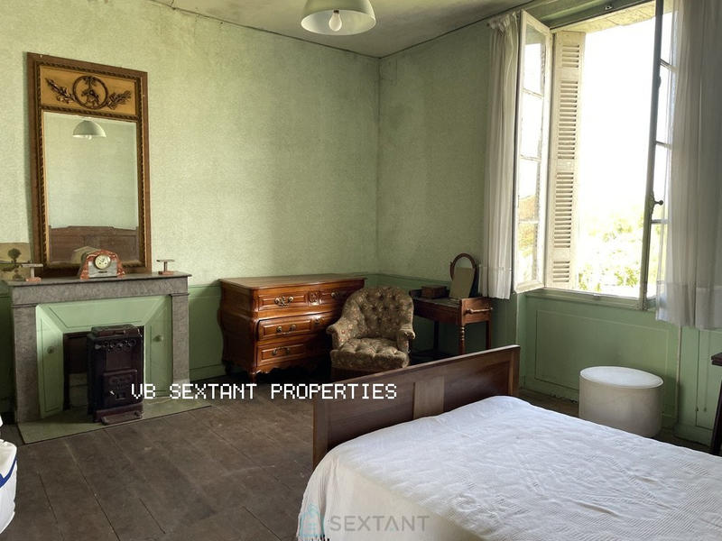 Maison - 300 m² - 9 pièces