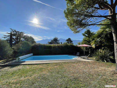 Maison - 180 m² - 6 pièces