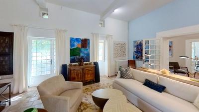 Maison traditionnelle - 203 m² - 8 pièces