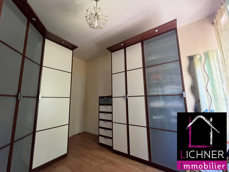 Maison - 373 m² - 10 pièces