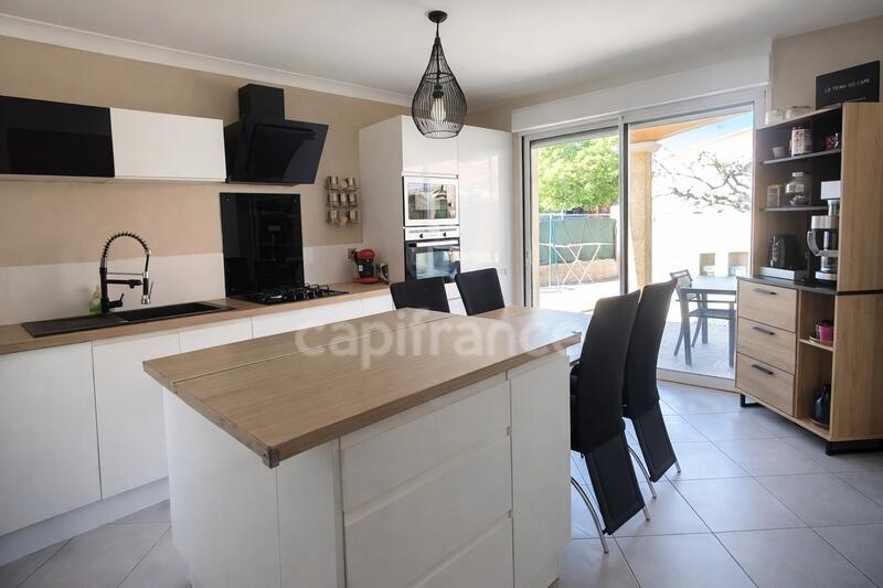 Maison - 143 m² - 5 pièces