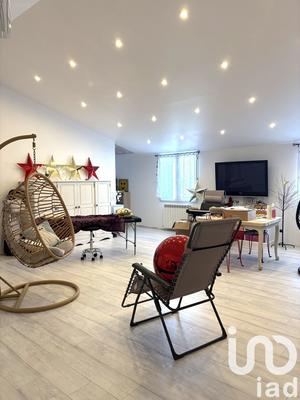 Maison - 350 m² - 11 pièces