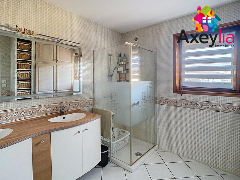 Maison - 159 m² - 7 pièces