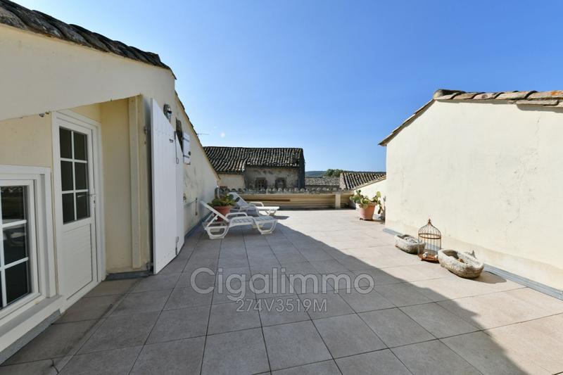 Maison en pierre - 200 m² - 8 pièces