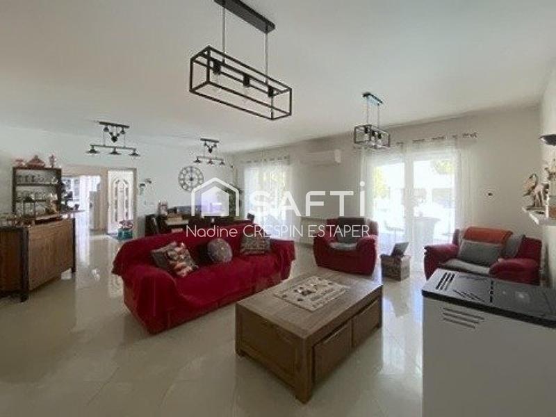 Maison - 200 m² - 7 pièces