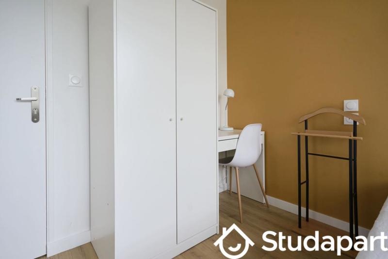 Chambre - 9 m² - 1 pièce