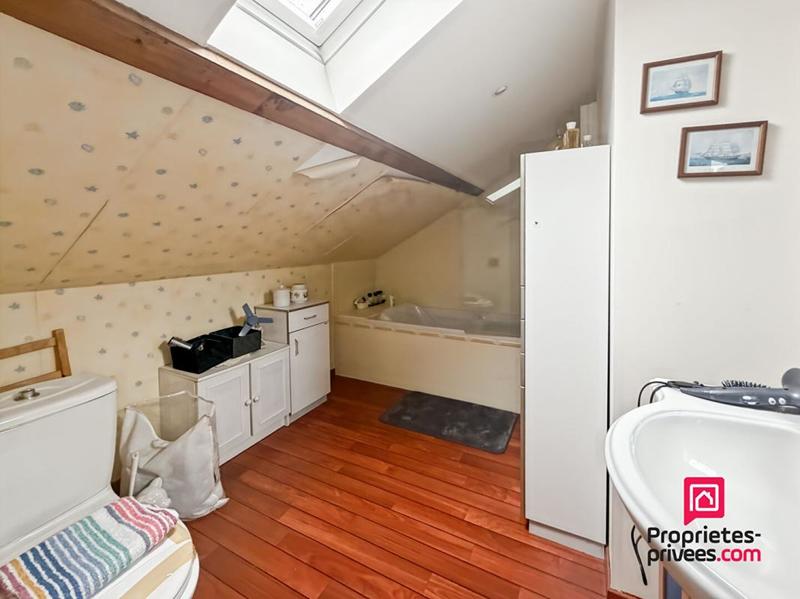 Maison - 372 m² - 13 pièces