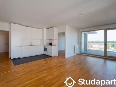 Chambre - 80 m² - 1 pièce