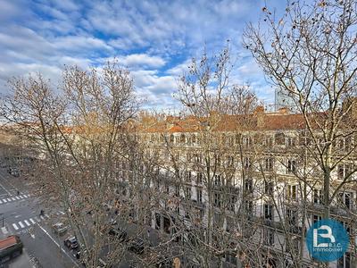 Appartement - 109 m² - 3 pièces