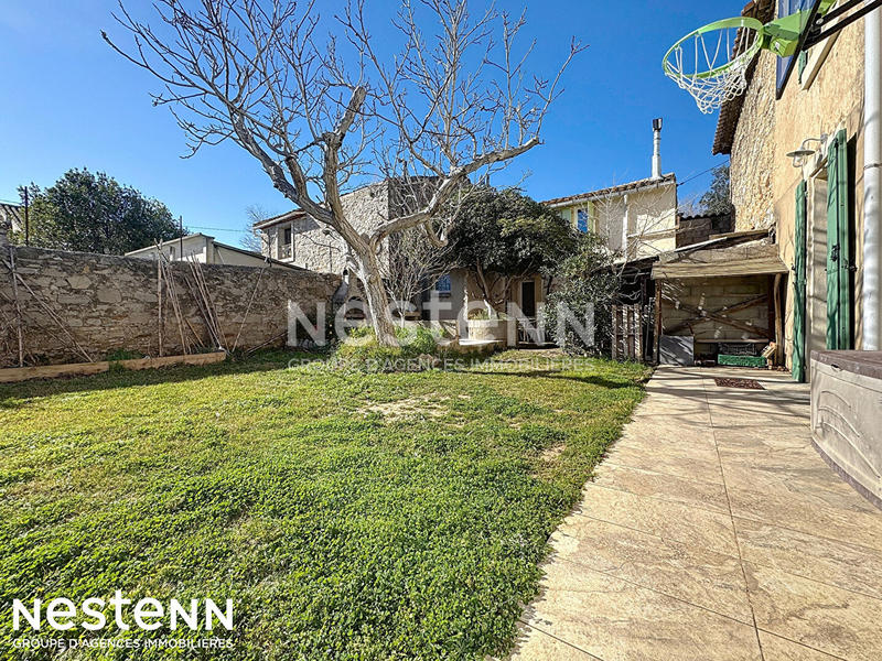 Maison - 242 m² - 8 pièces