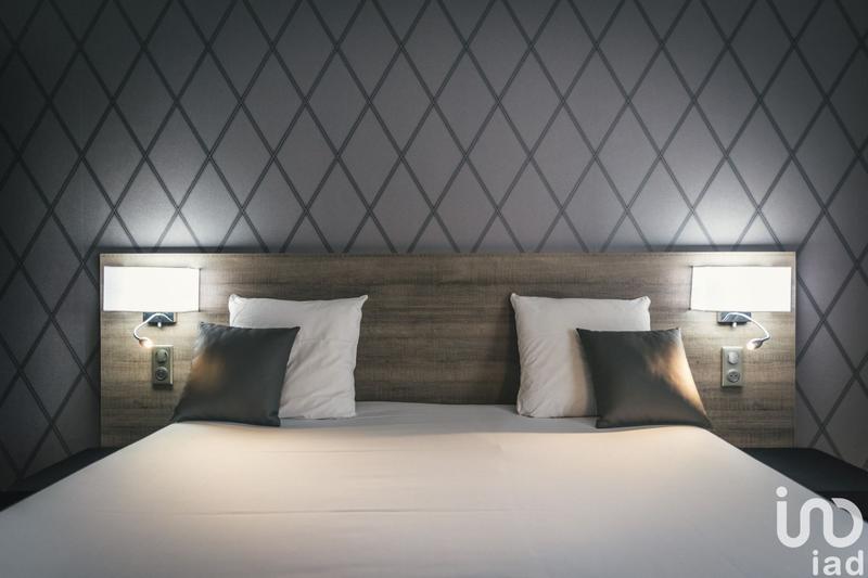 Local commercial - 1 700 m²