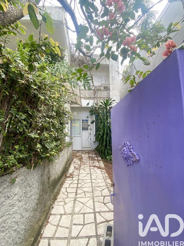 Maison - 201 m² - 10 pièces