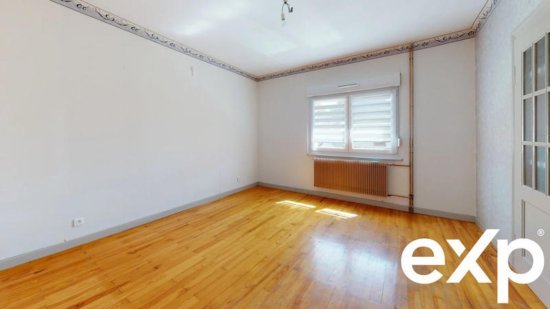 Maison - 207 m² - 7 pièces