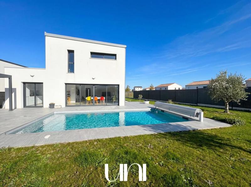 Maison - 178 m² - 6 pièces