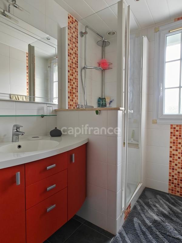 Maison - 121 m² - 5 pièces