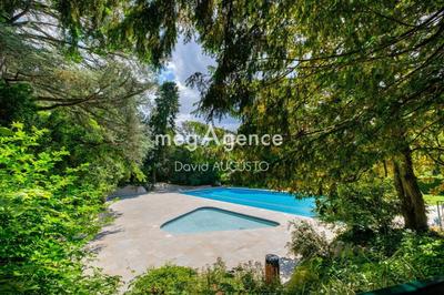 Appartement - 120 m² - 5 pièces