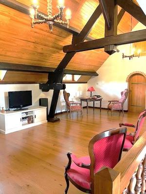 Maison - 231 m² - 8 pièces