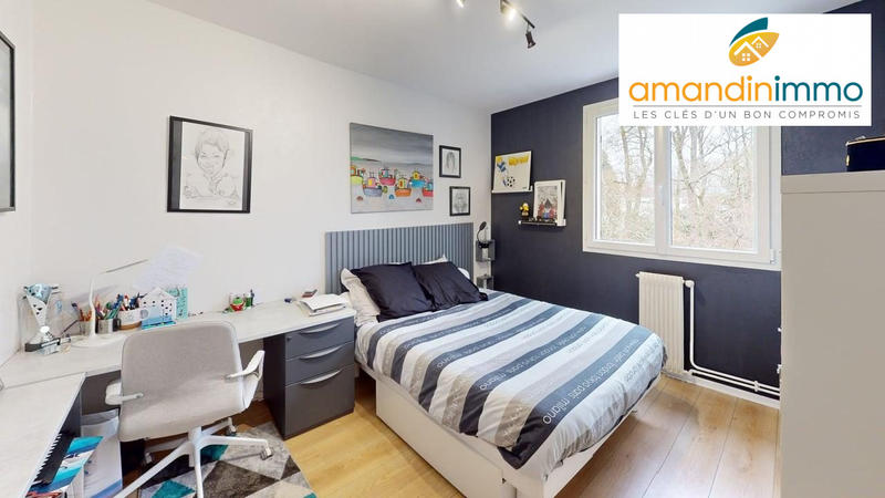 Maison - 98 m² - 7 pièces