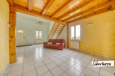 Maison - 110 m² - 4 pièces