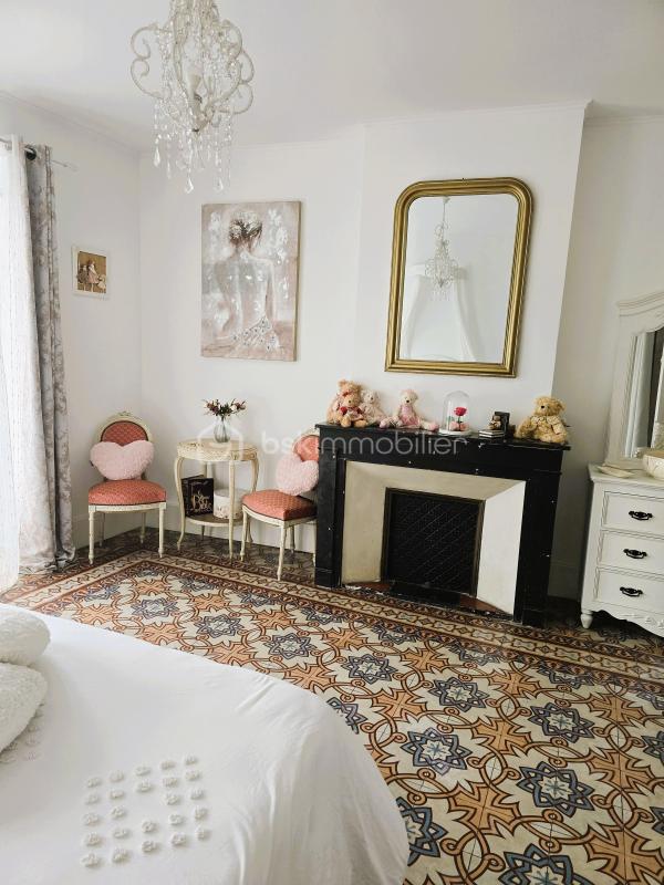 Maison de ville - 200 m² - 9 pièces