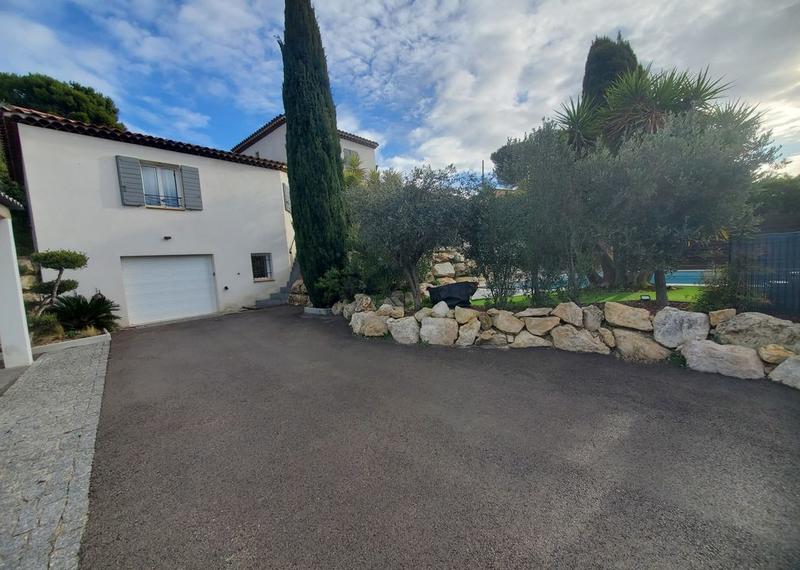 Maison - 168 m² - 5 pièces