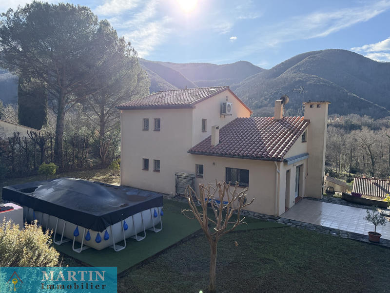 Maison - 140 m² - 5 pièces