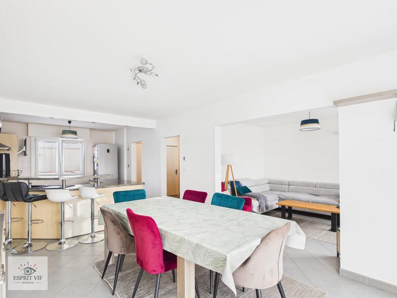 Appartement - 90 m² - 4 pièces