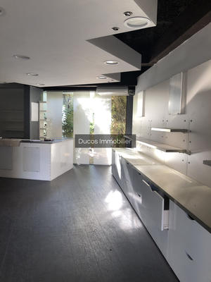Local commercial - 305 m² - 3 pièces