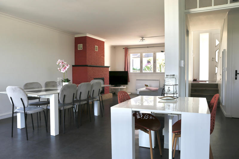 Maison - 210 m² - 7 pièces