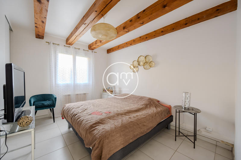 Maison - 212 m² - 7 pièces