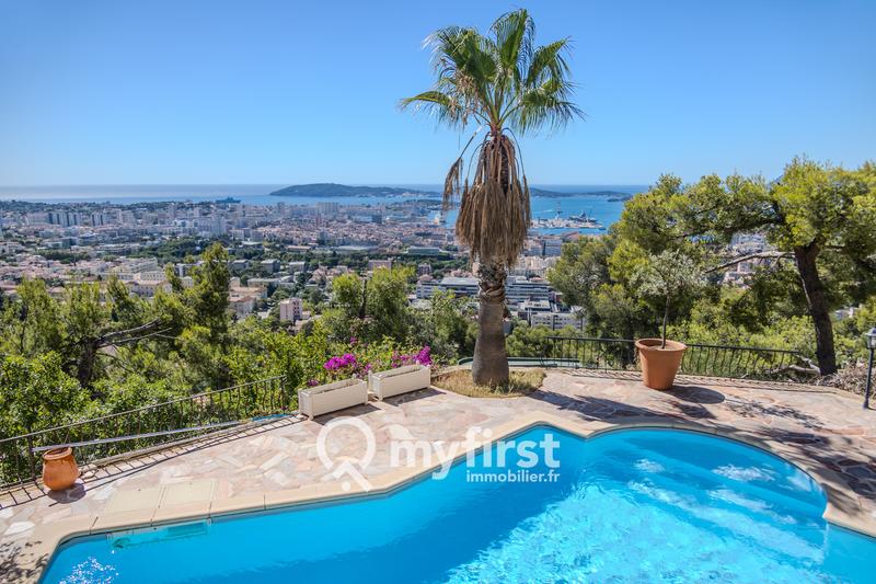 Maison - 270 m² - 8 pièces