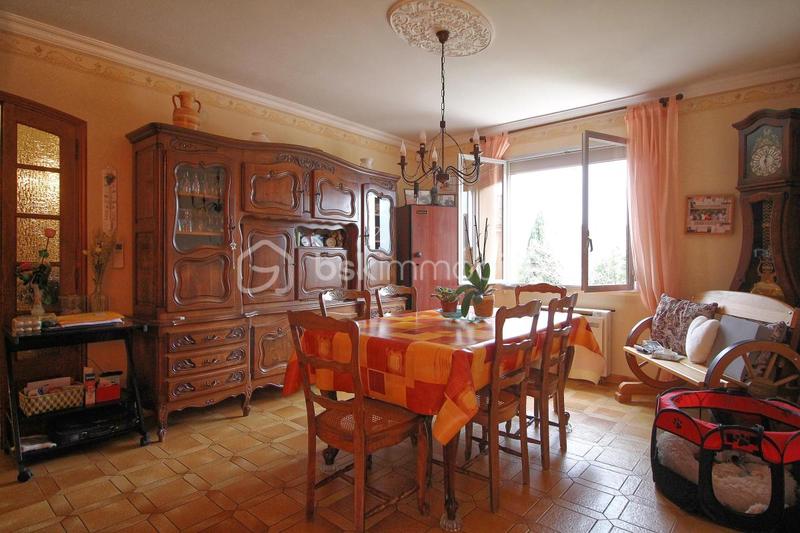 Villa - 222 m² - 9 pièces