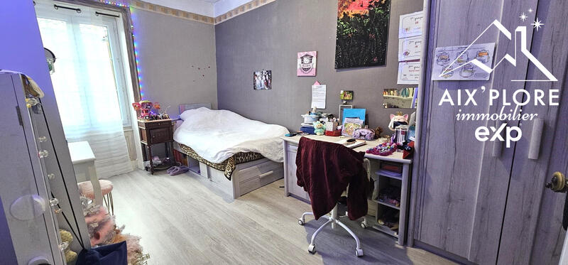 Maison - 209 m² - 6 pièces