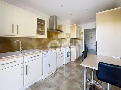 Appartement - 82 m² - 3 pièces