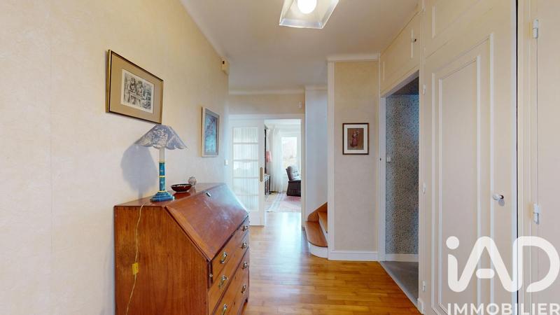 Maison - 281 m² - 11 pièces