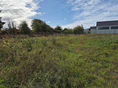 Terrain constructible - 896 m²