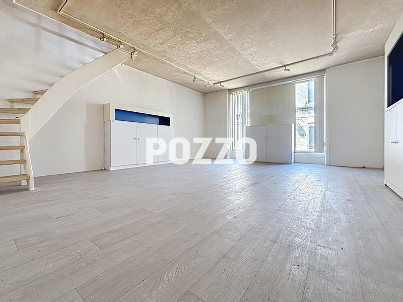 Maison - 440 m² - 19 pièces