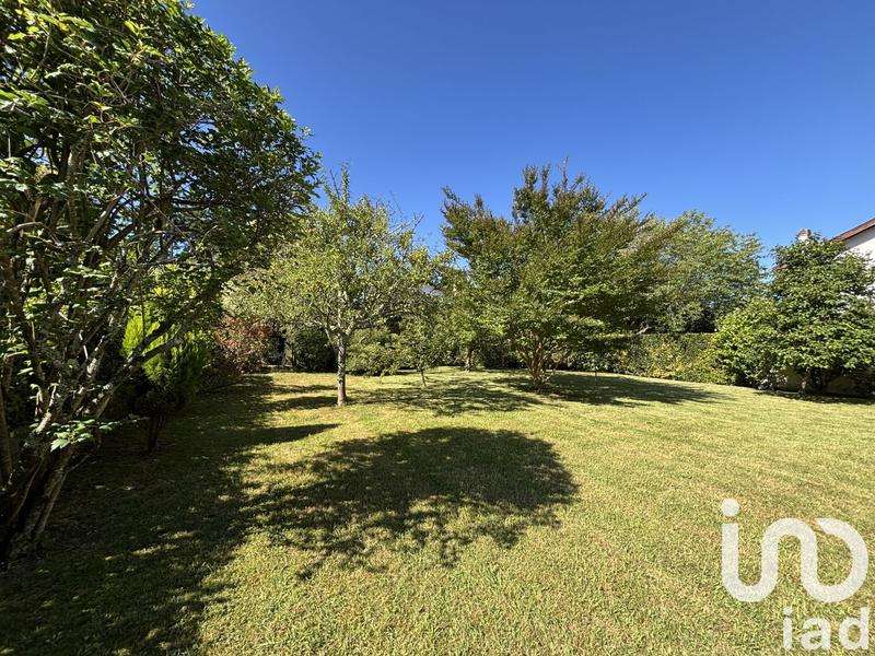 Maison - 210 m² - 8 pièces