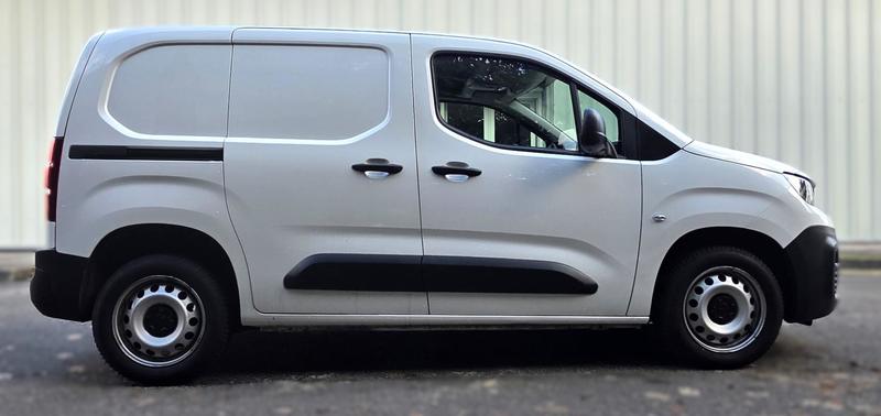 Peugeot Partner 1° Main 1.5 b Hdi 100cv Premium 650kg 2 Places