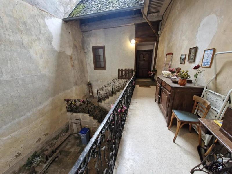 Maison de ville - 214 m² - 11 pièces