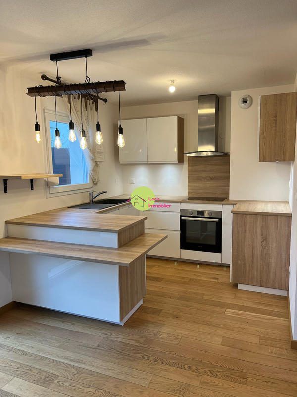 Maison - 90 m² - 5 pièces