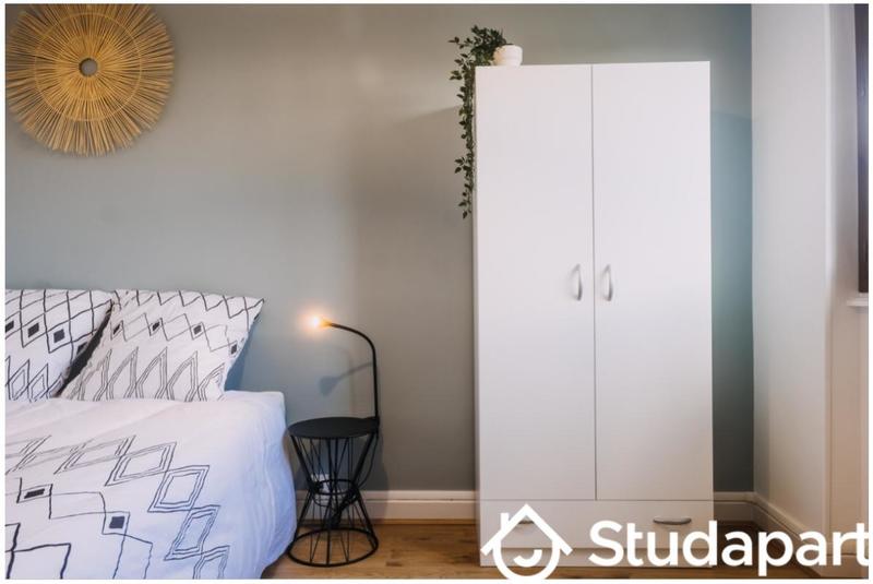 Chambre - 10 m² - 1 pièce