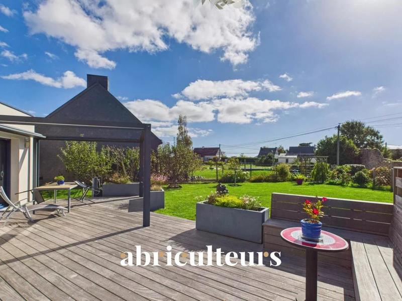 Maison - 186 m² - 9 pièces