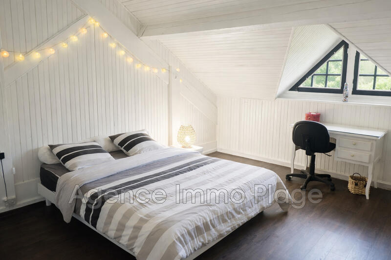 Maison - 235 m² - 7 pièces