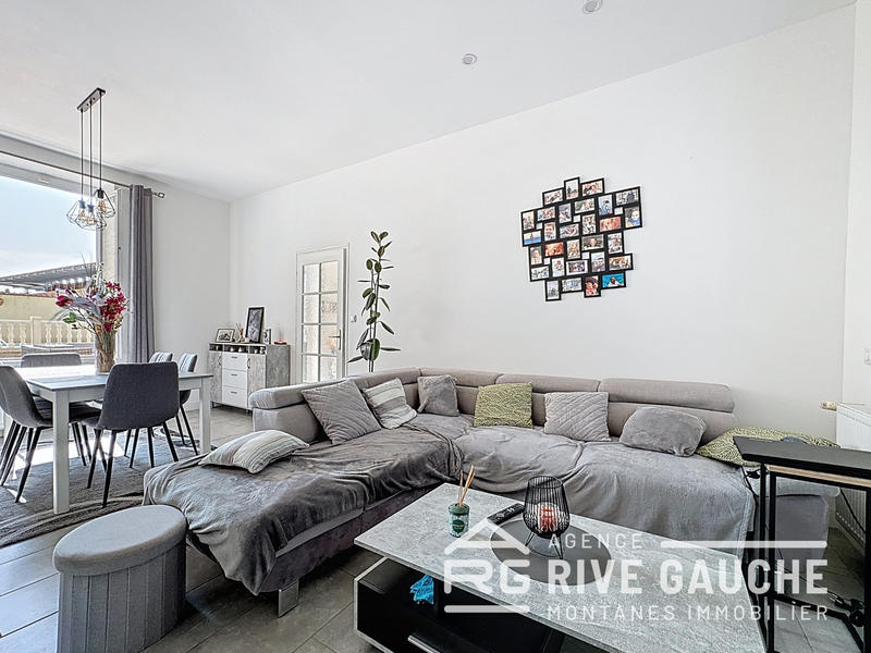 Maison - 258 m² - 10 pièces