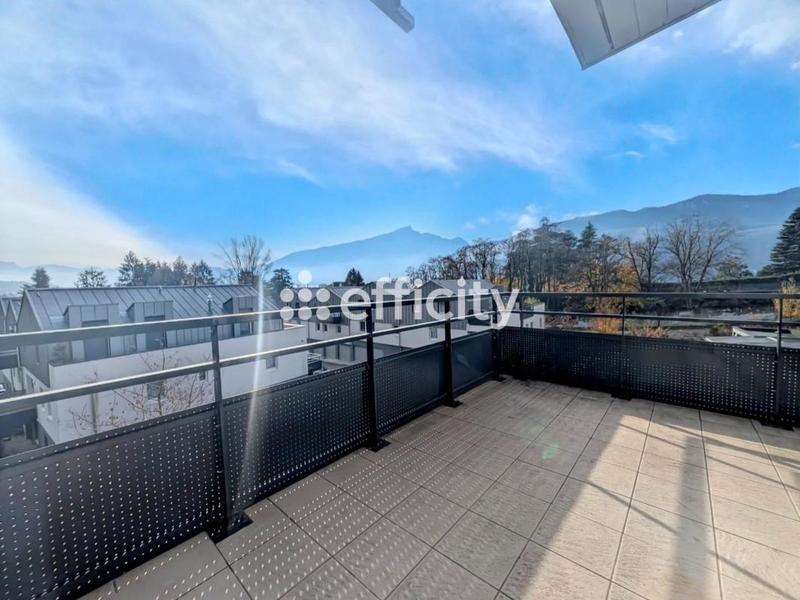 Appartement - 77 m² - 4 pièces