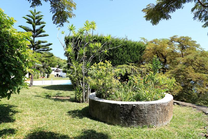 Villa - 350 m² - 7 pièces