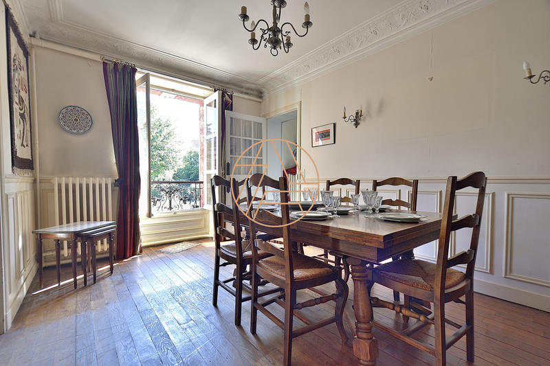 Maison ancienne - 270 m² - 9 pièces