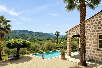 Maison - 190 m² - 8 pièces